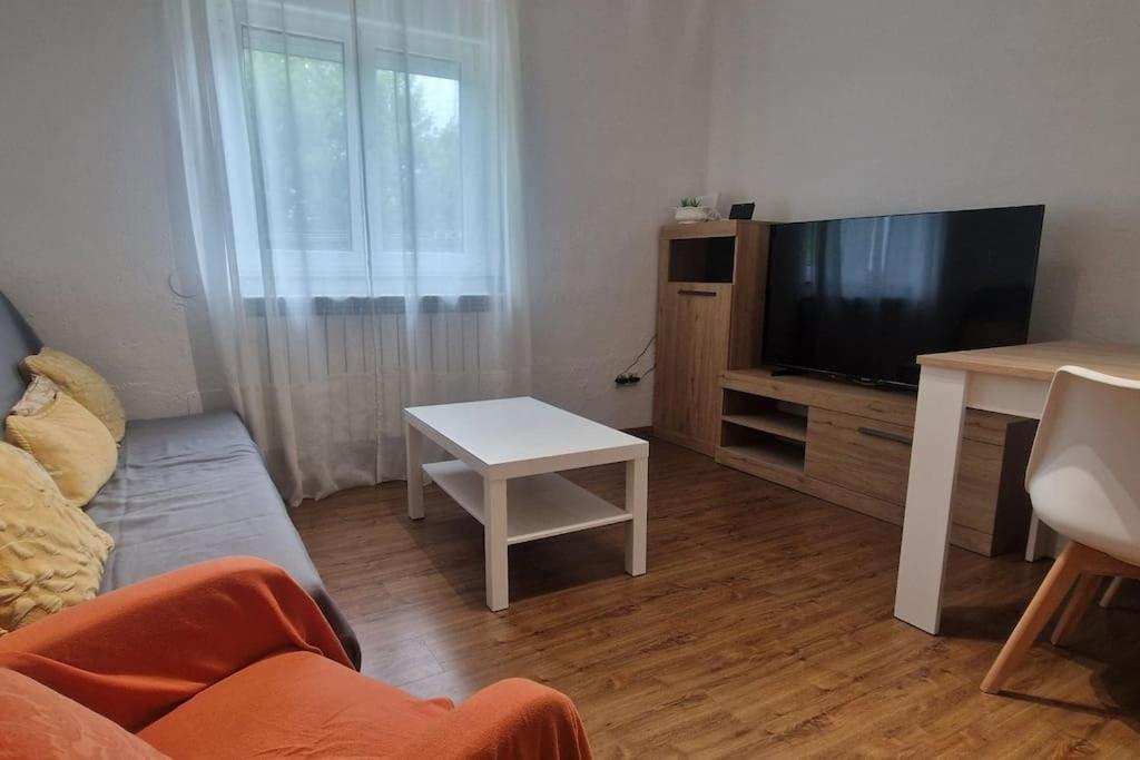 Apartamento En Oviedo 646A Buitenkant foto